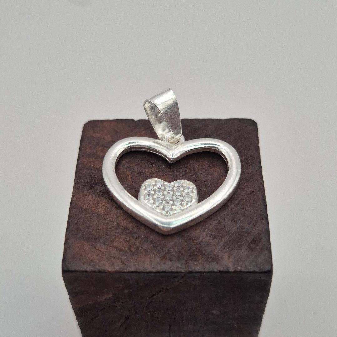 DIJE CORAZON C/CIRCONIAS PLATA .925 2.5 GR (NUEVO)