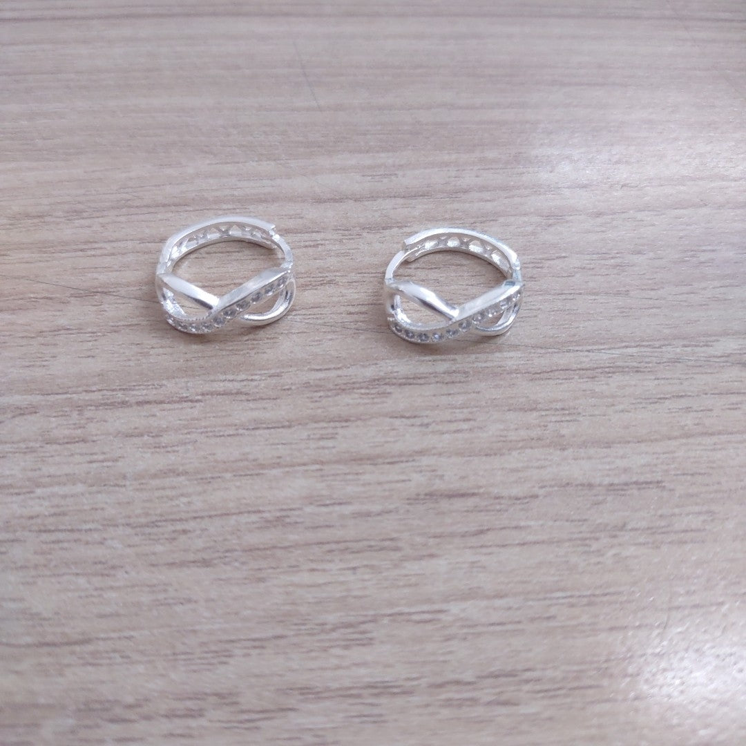 HUGGIES INFINITO CIRCONIAS PLATA .925 2.4 GR (NUEVO)