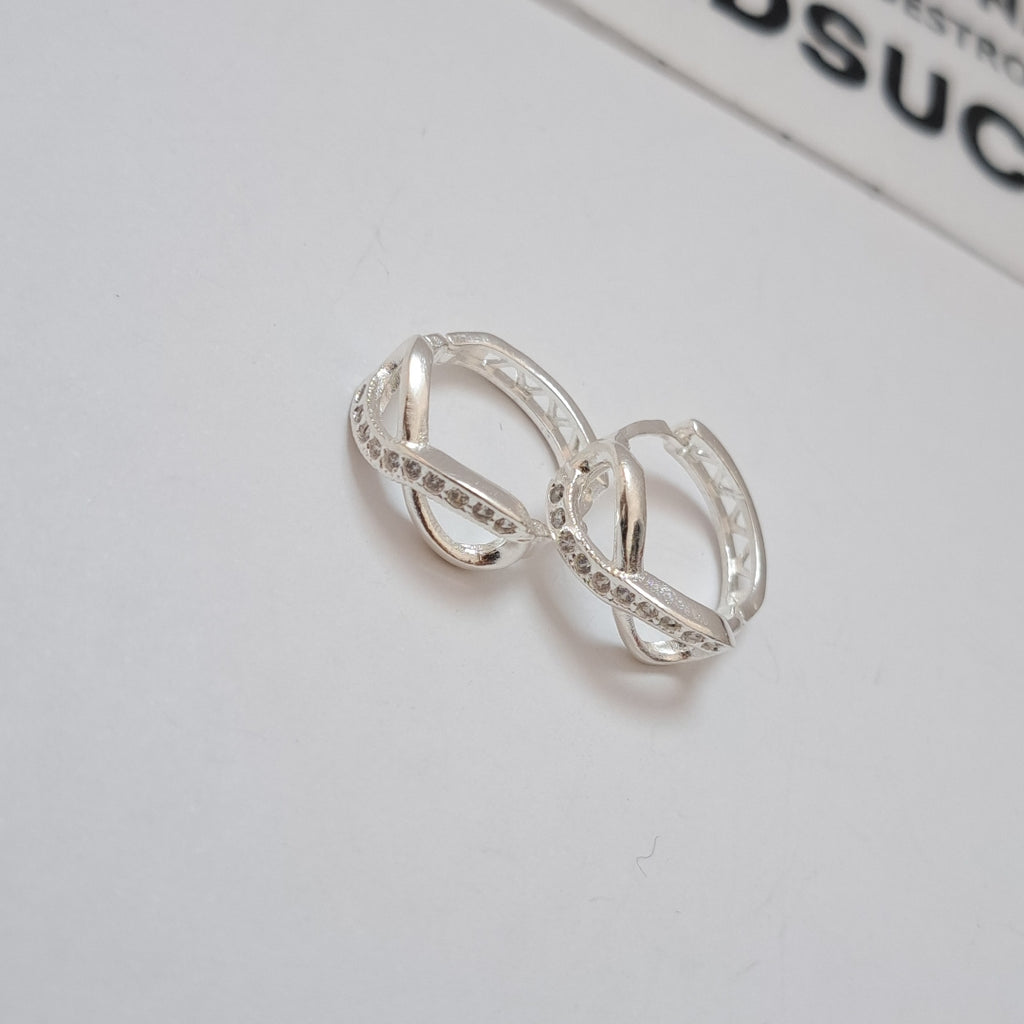 HUGGIES INFINITO CIRCONIAS PLATA .925 2.4 GR (NUEVO)