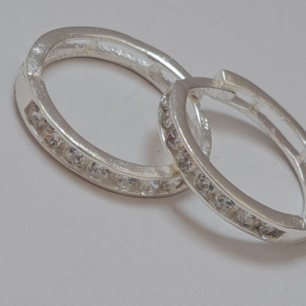ARRACADAS C/CIRCONIAS PLATA .925 2.1 GR (NUEVO)