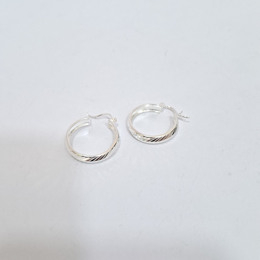 PAR ARRACADAS LABRADAS PLATA .925 2.4 GR (NUEVO)
