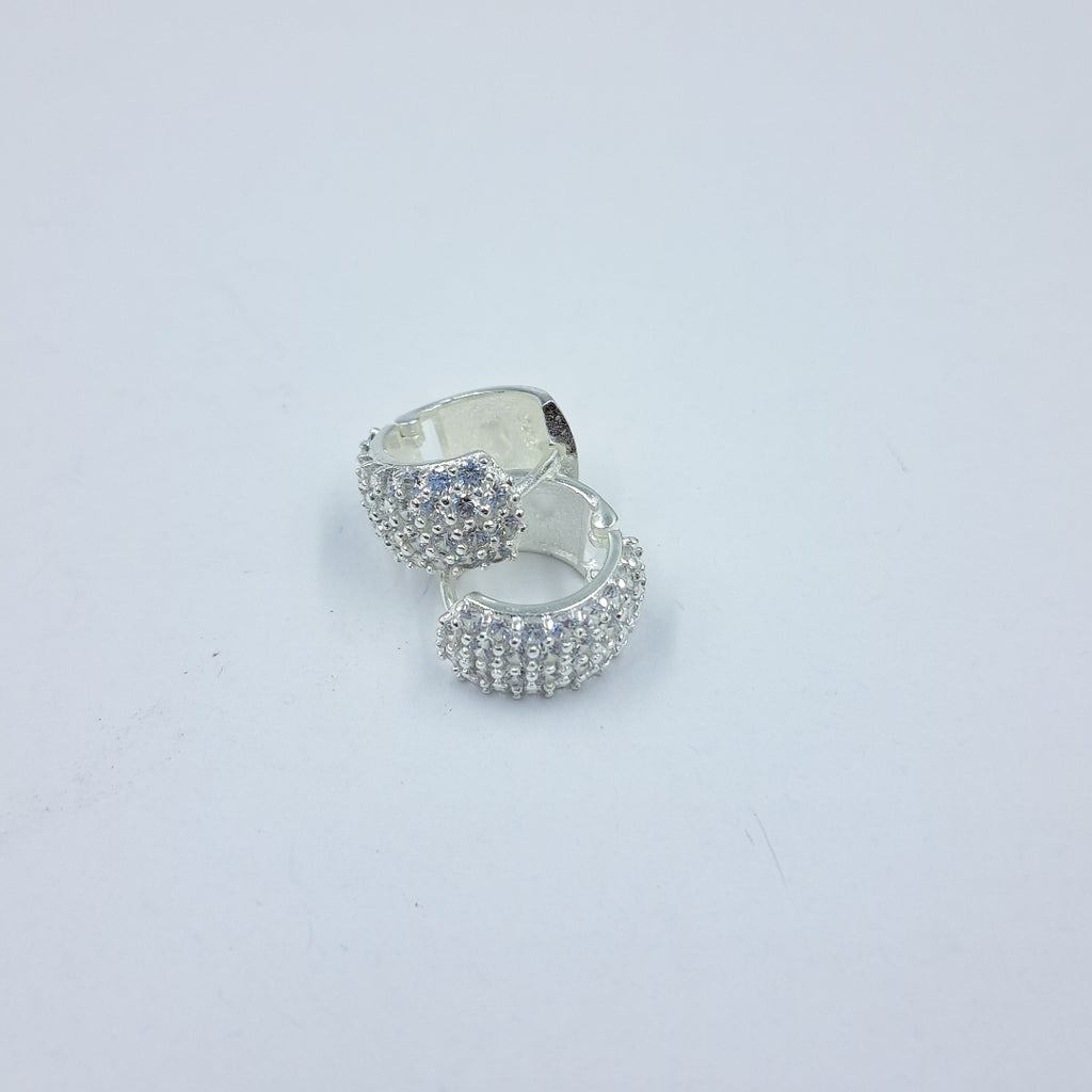 HUGGIES C/CIRCONIAS PLATA .925 5.5 GR (NUEVO)
