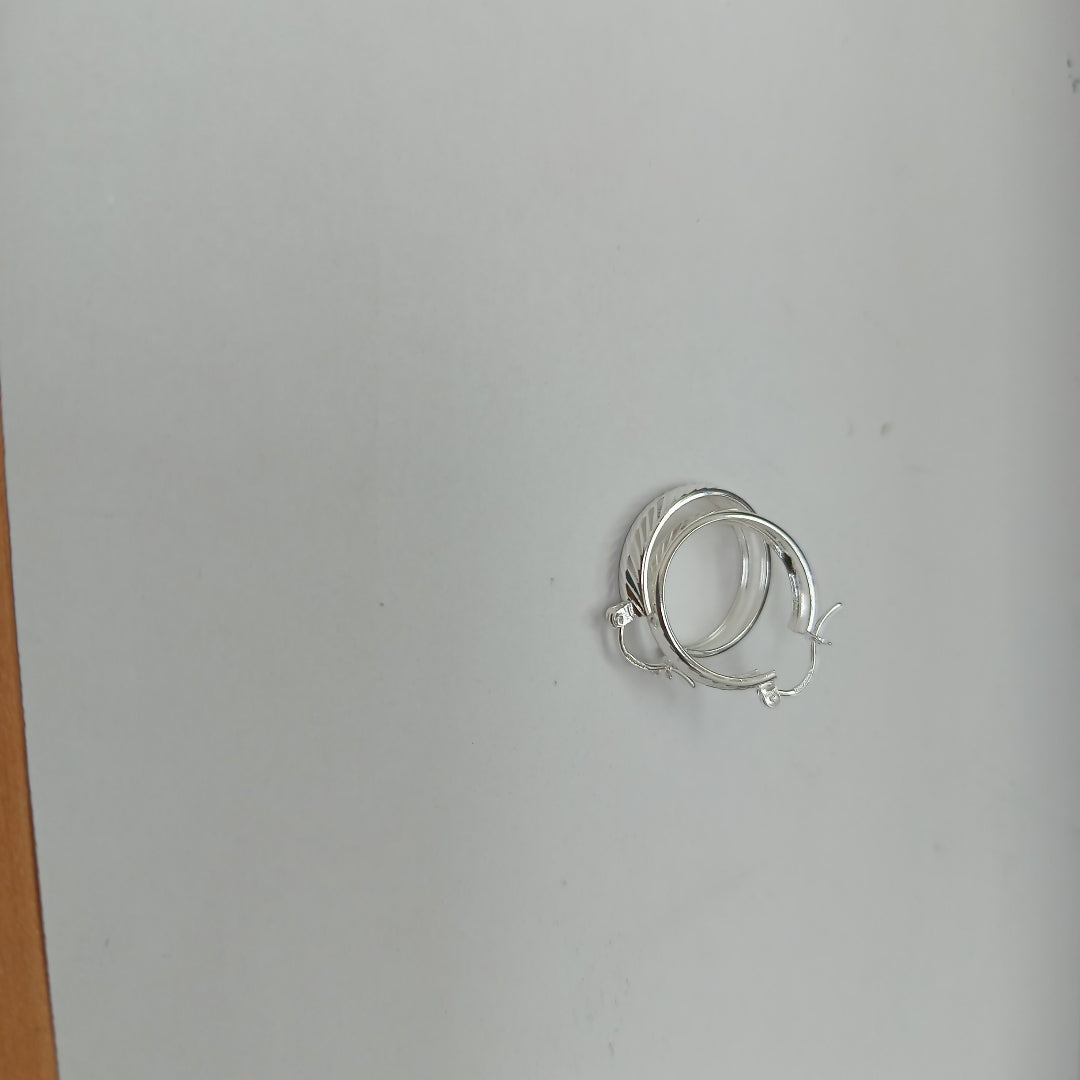 PAR ARRACADAS FACETADAS PLATA .925 2.3 GR (NUEVO)