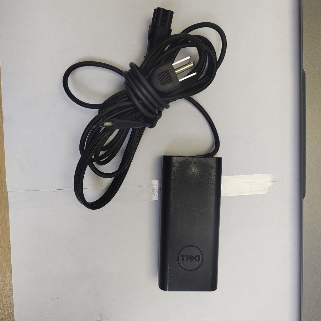 LAPTOP DELL LATITUDE 5540 (2023) 512 GB SSD 32 GB RAM (SEMINUEVO)