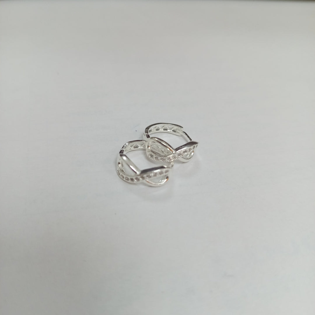 HUGGIES INFINITO CIRCONIAS PLATA .925 2.4 GR (NUEVO)