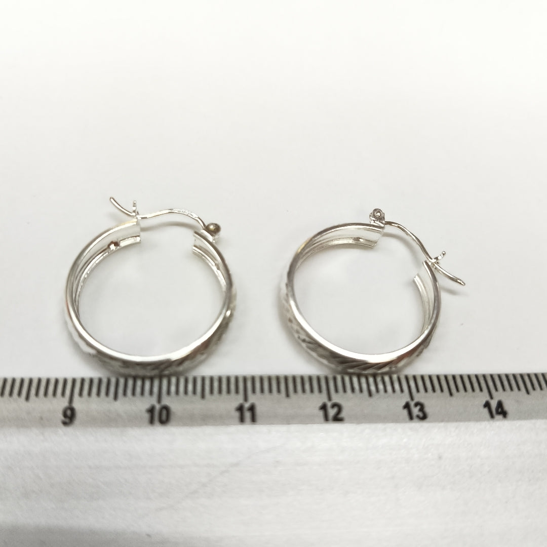 PAR ARRACADAS FACETADAS PLATA .925 2.3 GR (NUEVO)