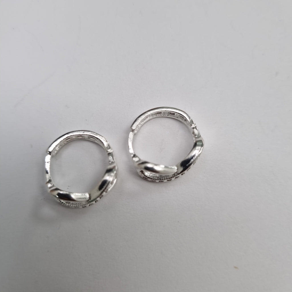 HUGGIES INFINITO CIRCONIAS PLATA .925 2.4 GR (NUEVO)