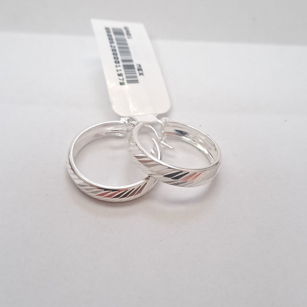 PAR ARRACADAS FACETADAS PLATA .925 2.3 GR (NUEVO)
