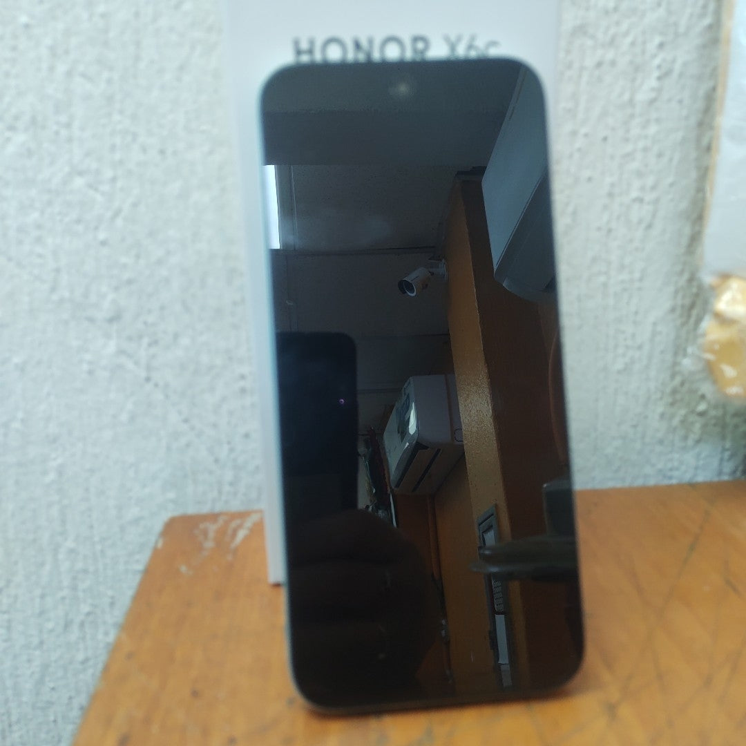 CELULAR HONOR X6C NIC-LX3 (2025) 256 GB 6 GB RAM (SEMINUEVO)