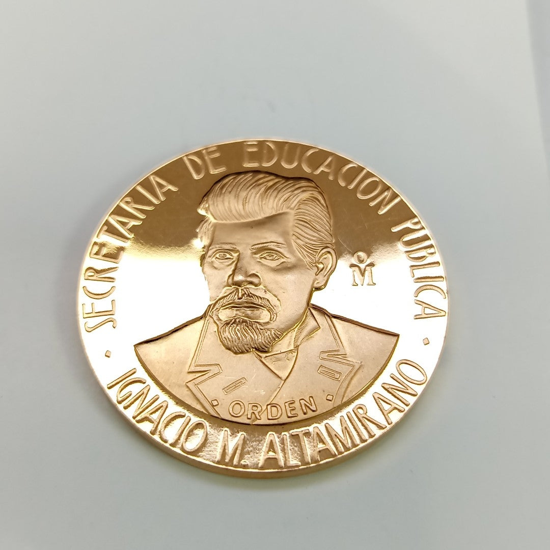 MEDALLA CONMEMORATIVA ORO 21 K 43.5 GRMS (SEMINUEVO)