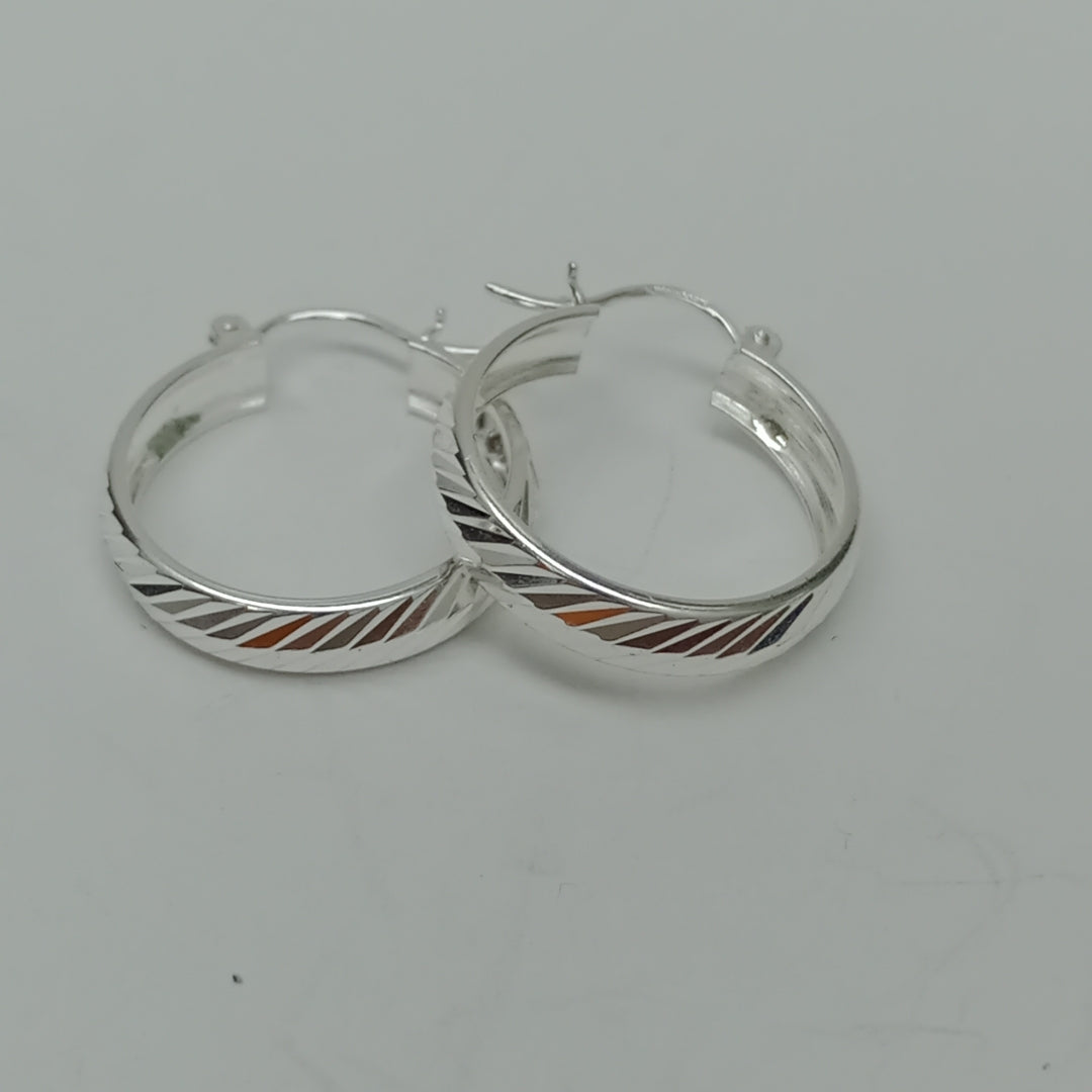 PAR ARRACADAS LABRADAS PLATA .925 2.4 GR (NUEVO)