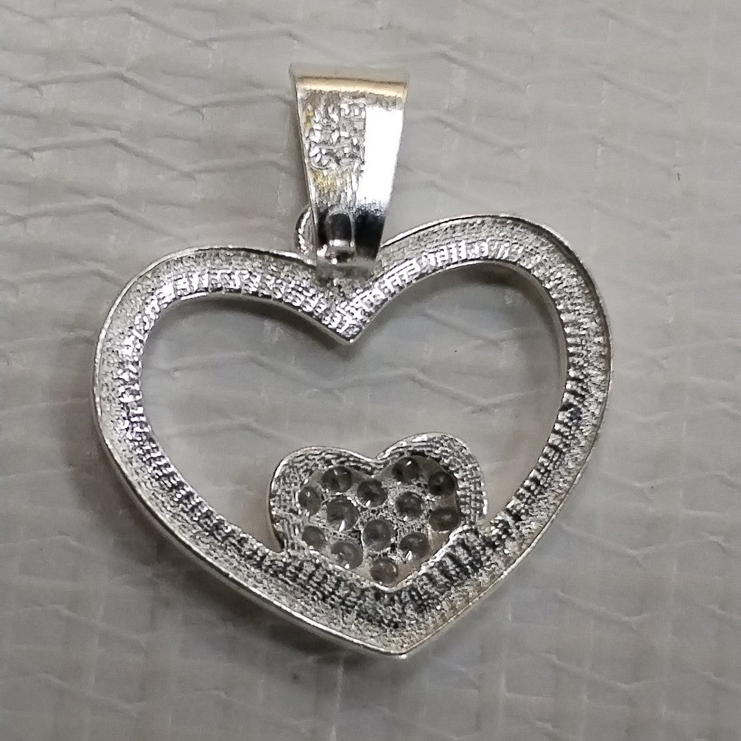 DIJE CORAZON C/CIRCONIAS PLATA .925 2.5 GR (NUEVO)