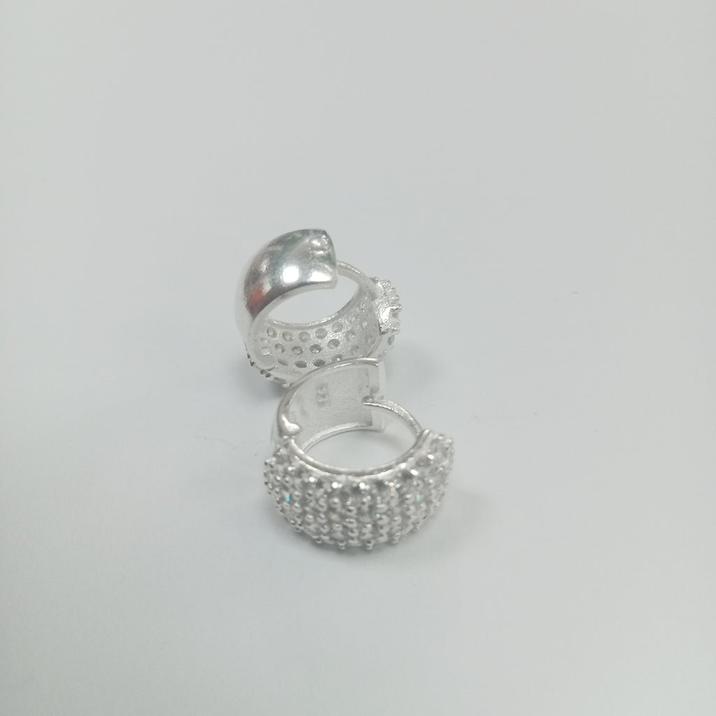 HUGGIES C/CIRCONIAS PLATA .925 5.4 GR (NUEVO)