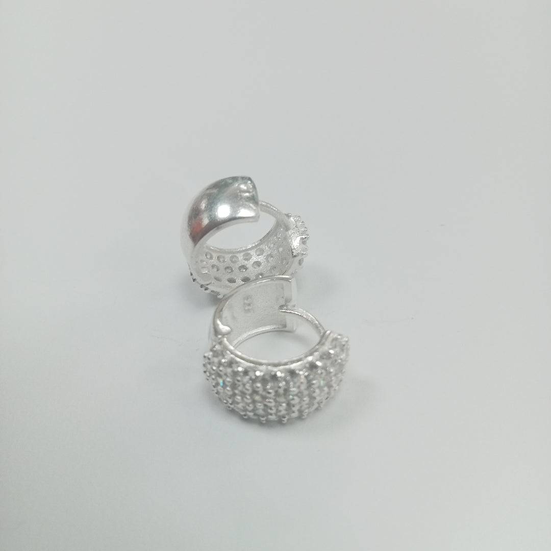 HUGGIES C/CIRCONIAS PLATA .925 5.4 GR (NUEVO)