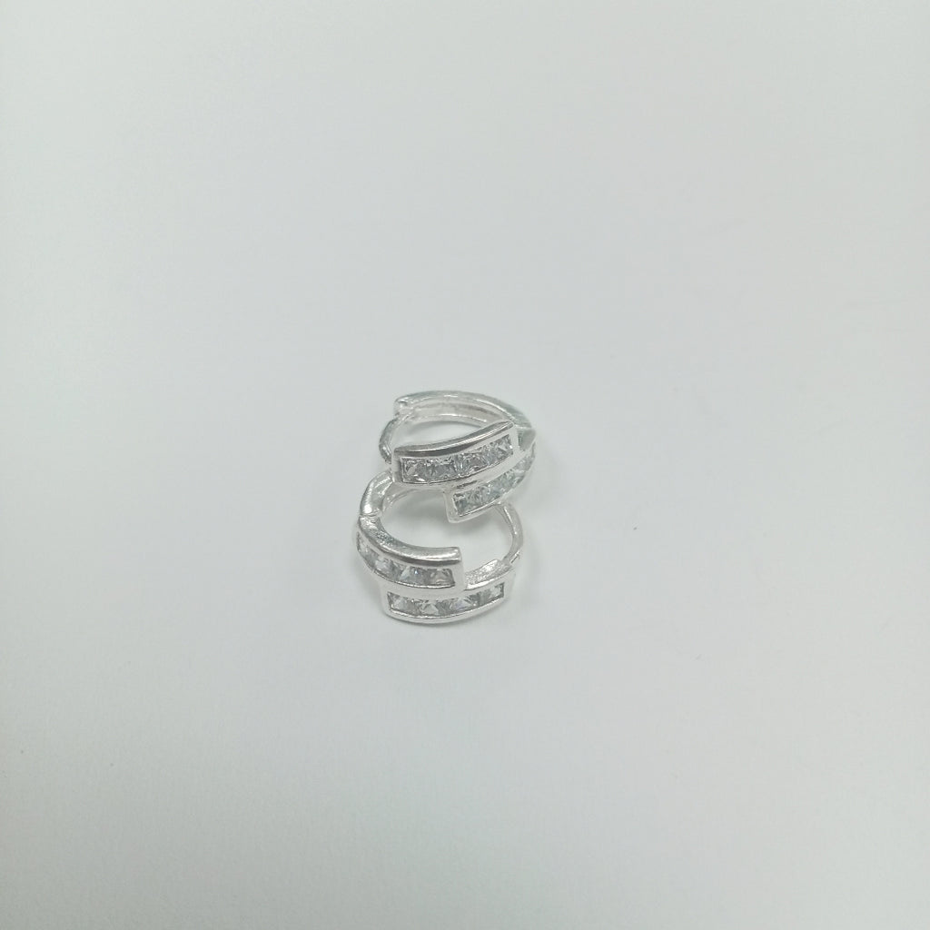 HUGGIES CIRCONIAS PLATA .925 1.9 GR (NUEVO)