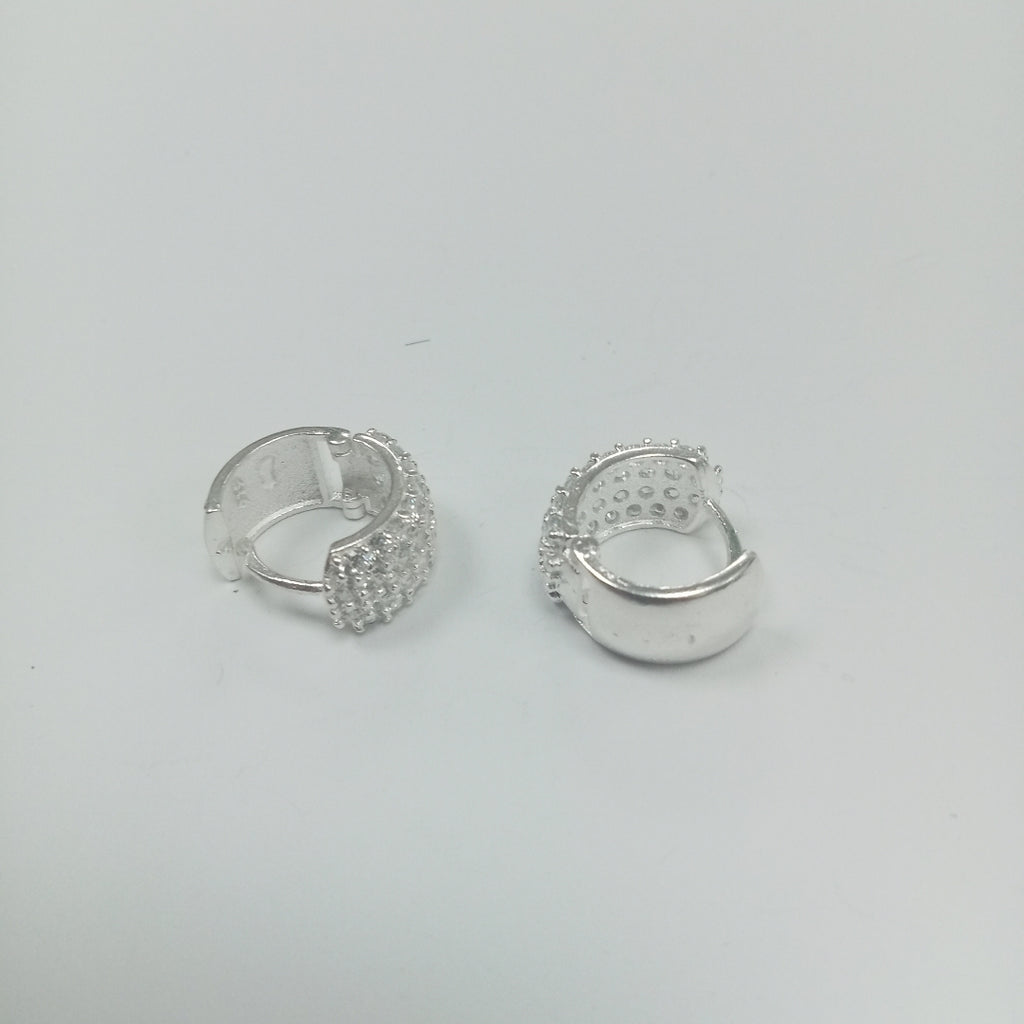 HUGGIES C/CIRCONIAS PLATA .925 5.4 GR (NUEVO)
