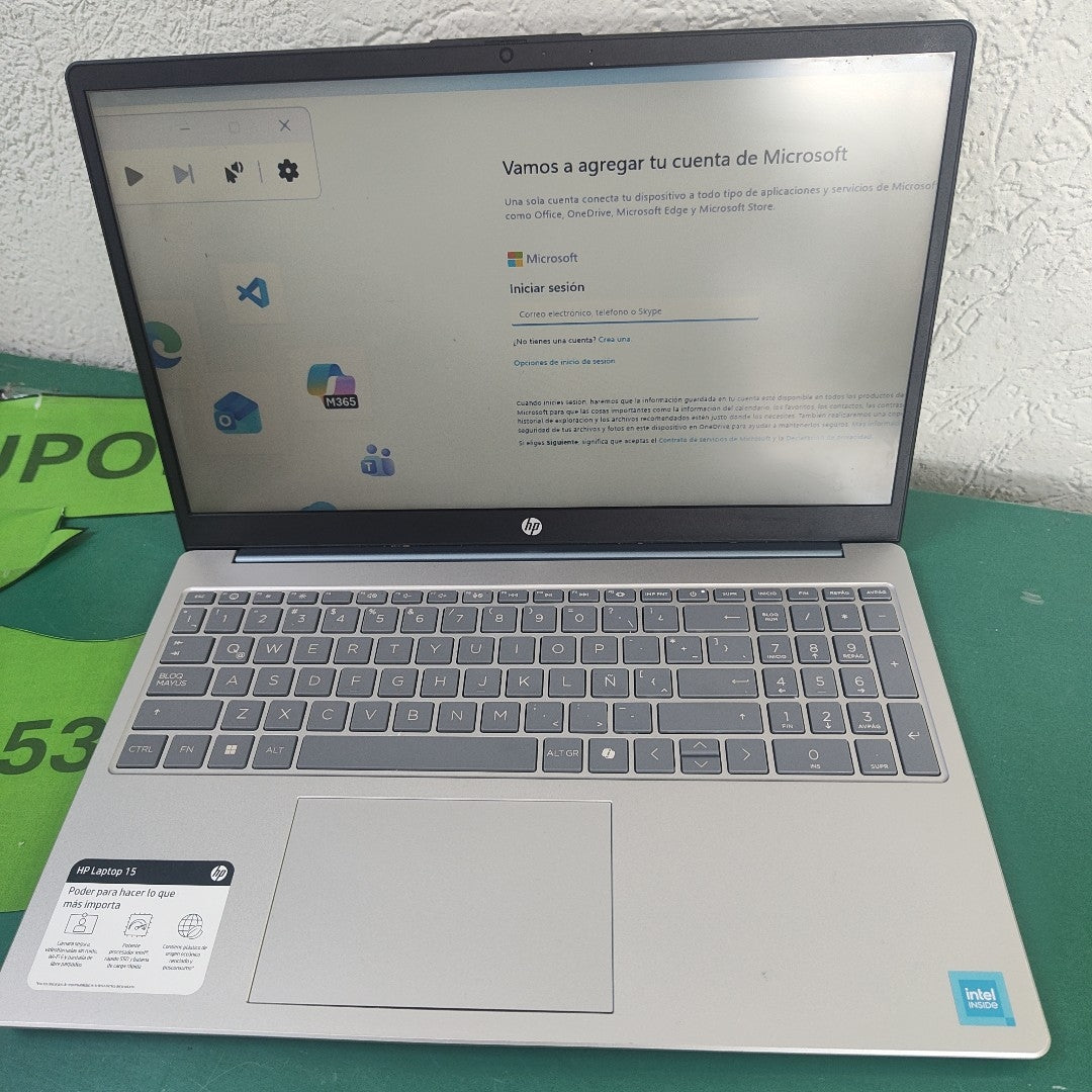 LAPTOP HP 15-FD0211LA (2025) 512 GB SSD 8 GB RAM (SEMINUEVO)