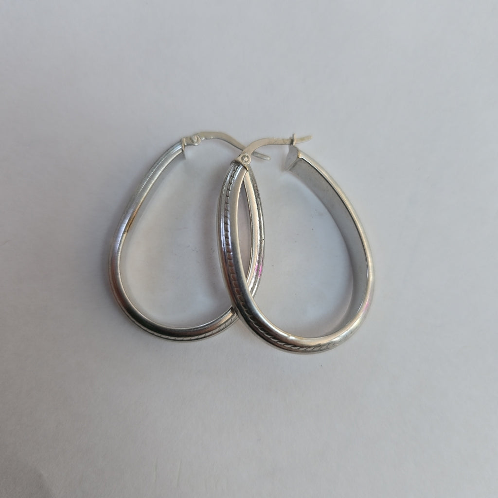 ARRACADAS PAR ORO, ORO BLANCO 14 K 3.5 GRMS (SEMINUEVO)