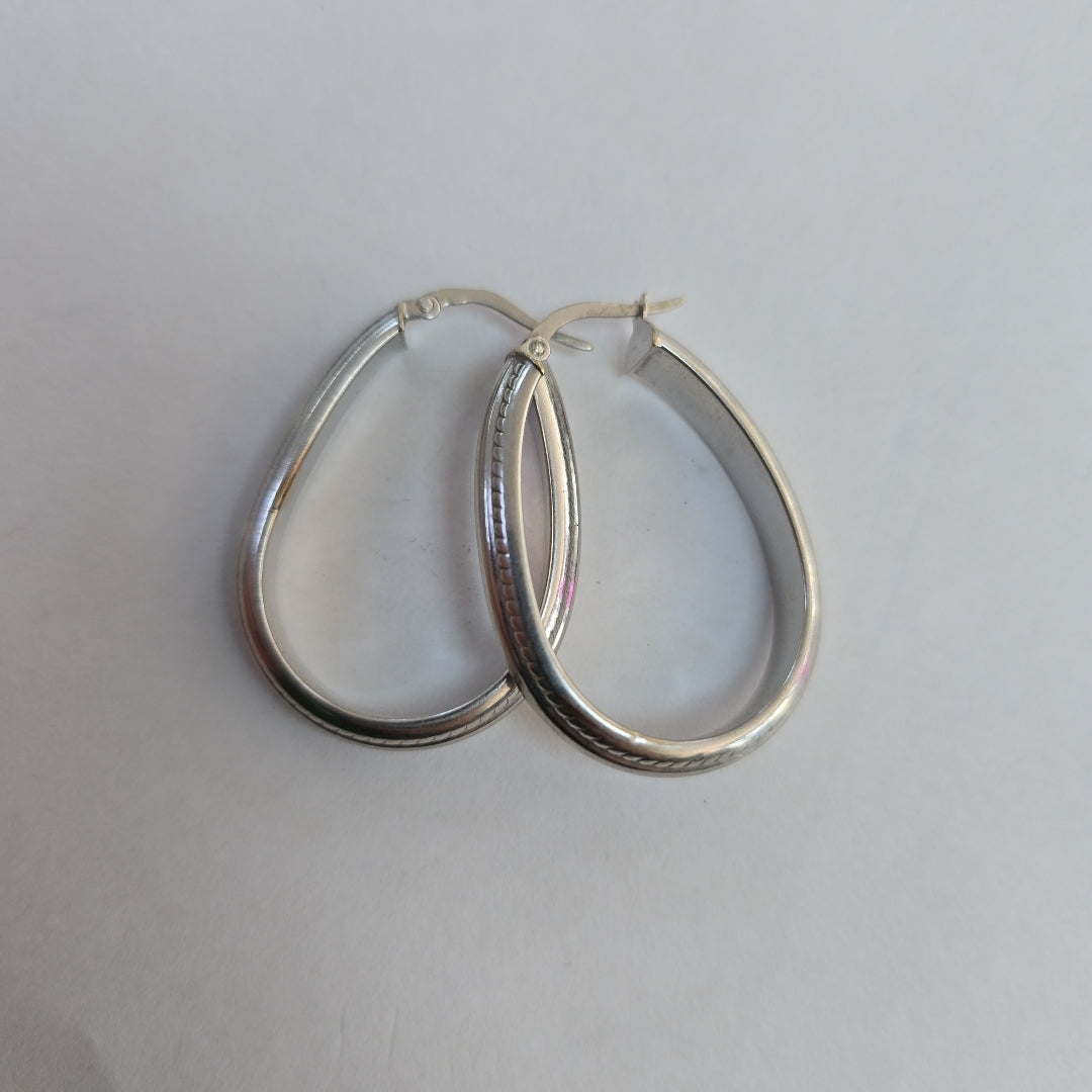 ARRACADAS PAR ORO, ORO BLANCO 14 K 3.5 GRMS (SEMINUEVO)