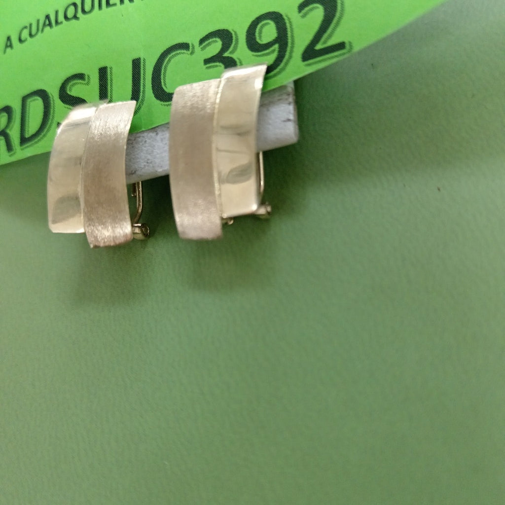ARETES PAR ORO 10 K 3.2 GRMS (SEMINUEVO)