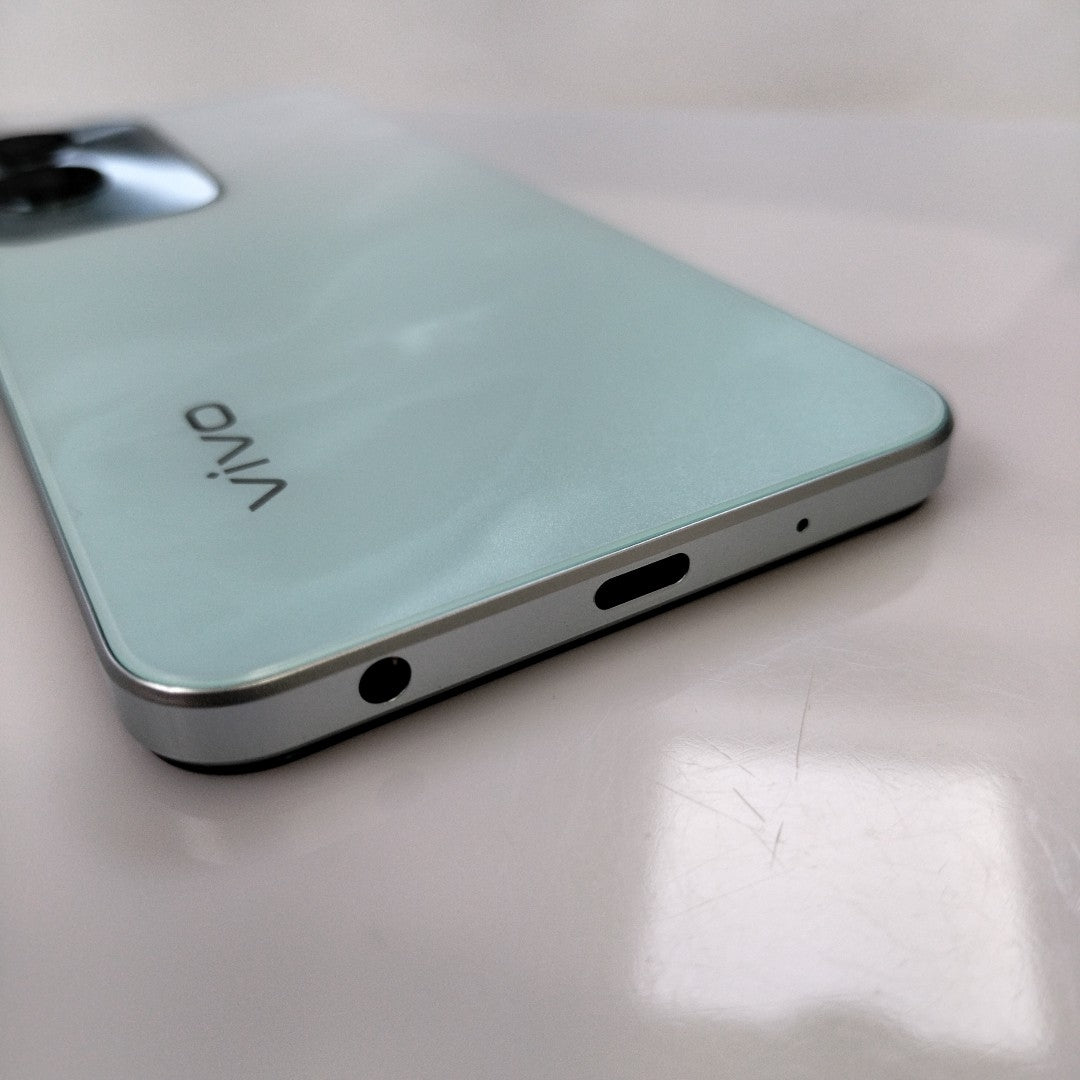 CELULAR VIVO Y18 V2333 256 GB 8 GB RAM (SEMINUEVO)