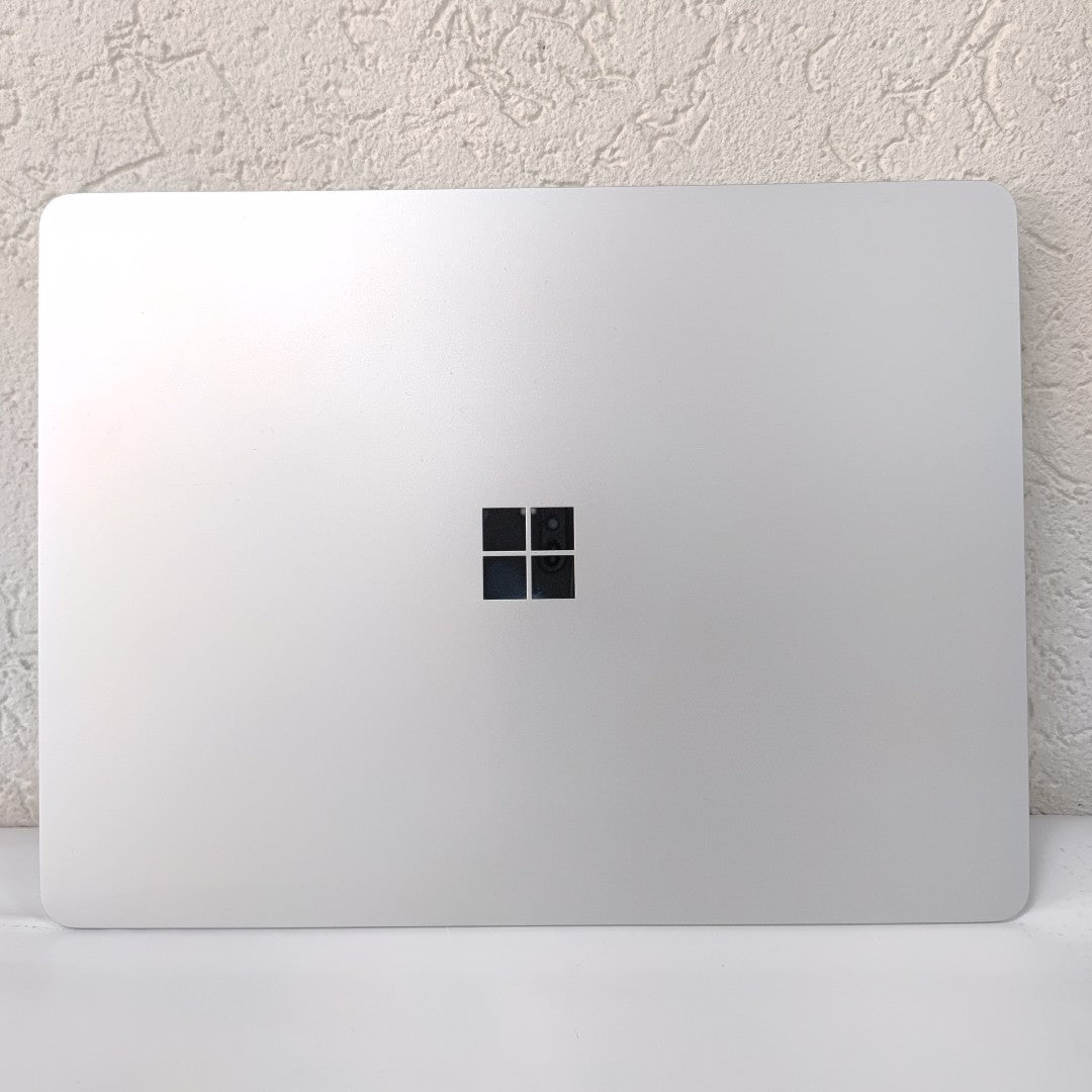 LAPTOP MICROSOFT SURFACE LAPTOP 2095 (2025) 256 GB SSD 16 GB RAM (SEMINUEVO)