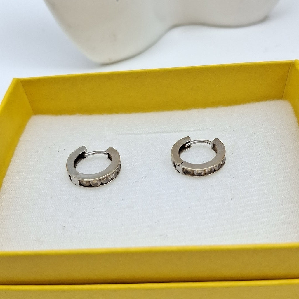 ARETES PAR ORO 14 K 2.6 GRMS (SEMINUEVO)