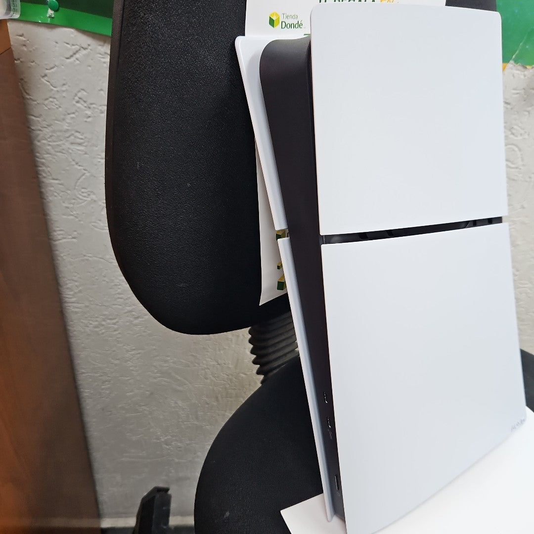 CONSOLA DE VIDEOJUEGO SONY PS5 DIGITAL 825 SSD (SEMINUEVO)