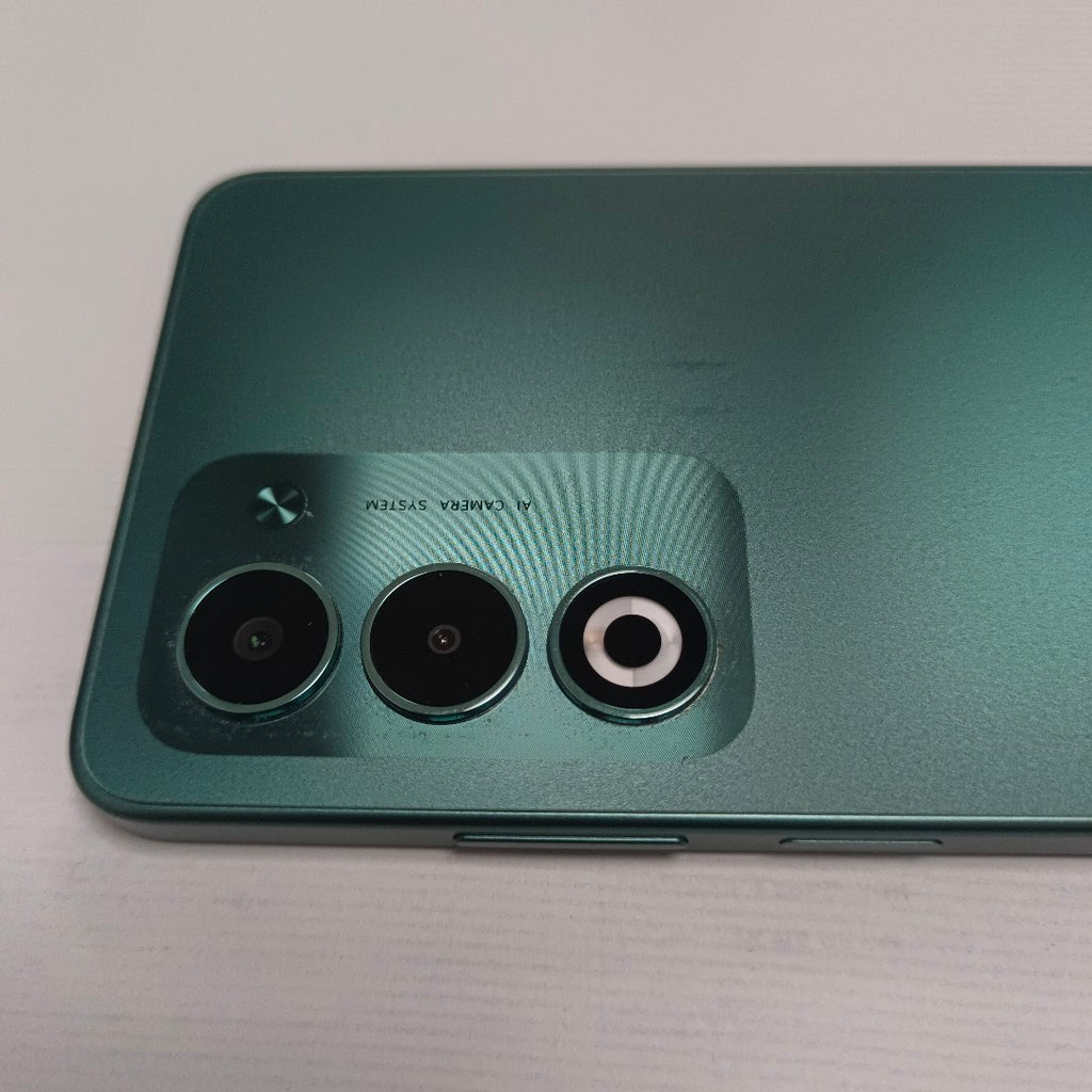 CELULAR OPPO  A5 CPH2727 (2025) 256 GB 4 GB RAM (SEMINUEVO)