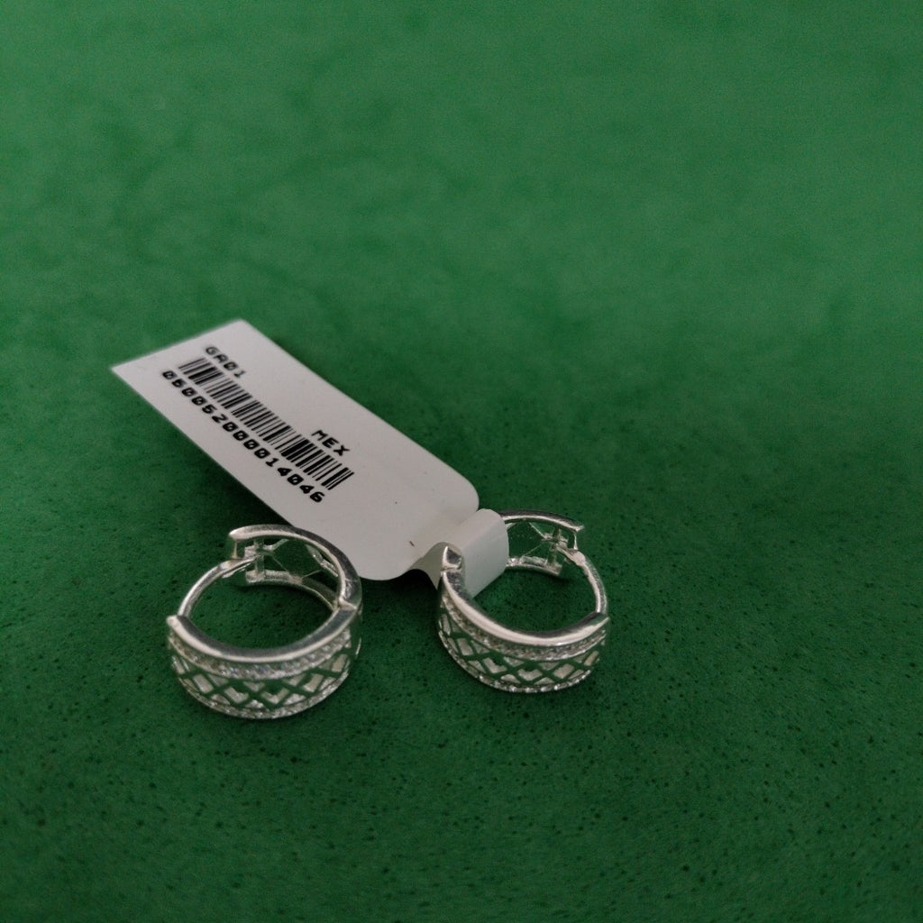 HUGGIES C/CIRCONIAS PLATA .925 2.8 GR (NUEVO)
