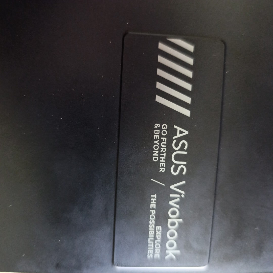 LAPTOP ASUS VIVOBOOK GO  E1504FA-NJ601W (2024) 512 GB SSD 8 GB RAM (SEMINUEVO)
