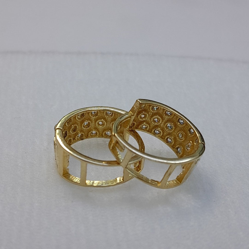 HUGGIES ORO 14K 2.5 (NUEVO)