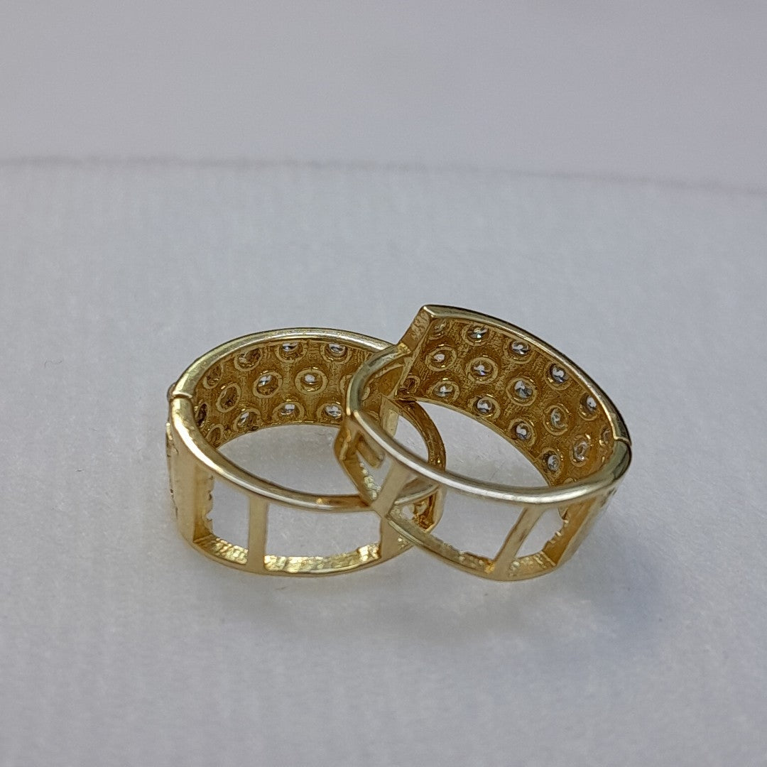 HUGGIES ORO 14K 2.5 (NUEVO)