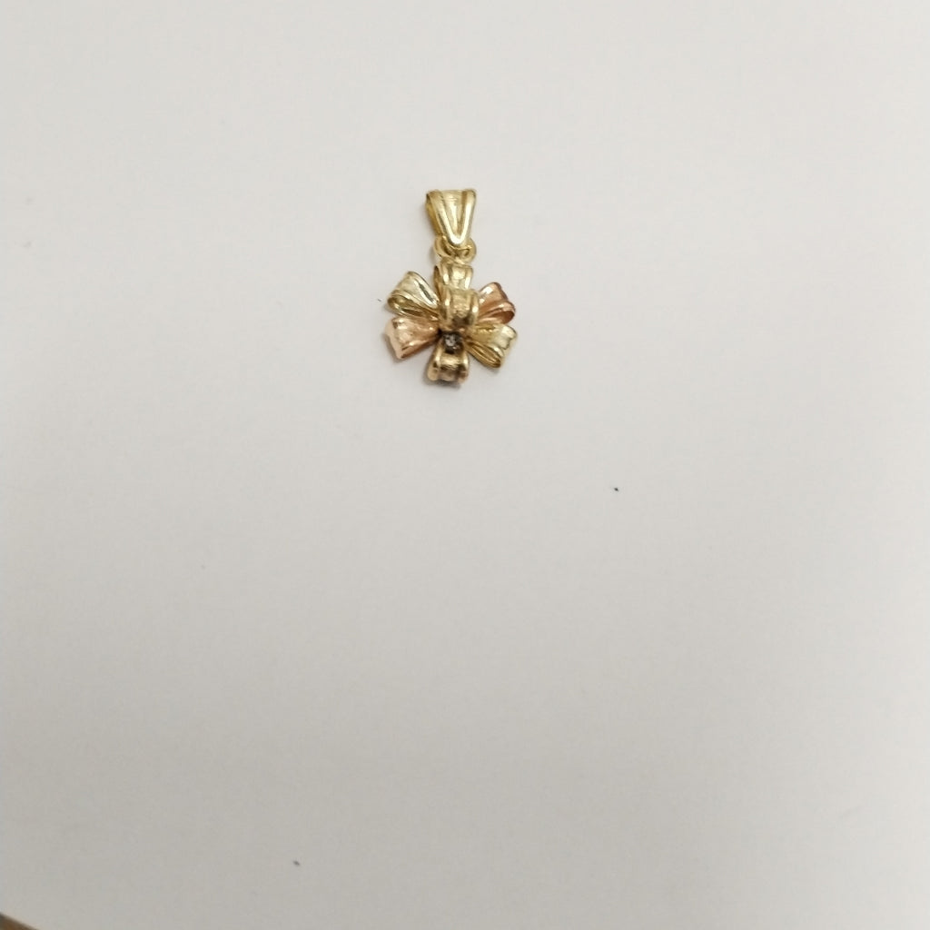 DIJE ORO, ORO COMBINADO 10 K 0.9 GRMS (SEMINUEVO)