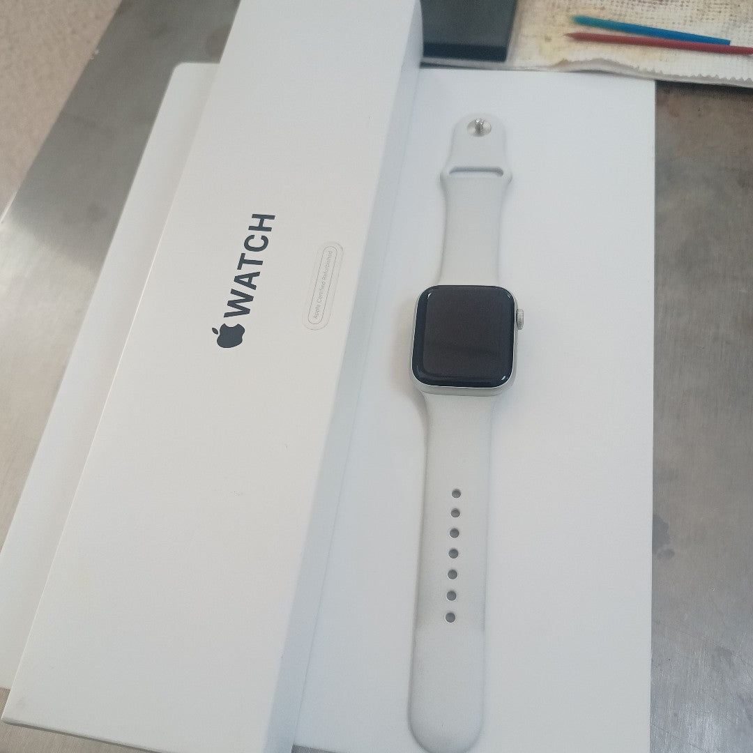 SMARTWATCH APPLE SE 2 ALUMINIO A2727 44 MM GPS + CELULAR (SEMINUEVO)