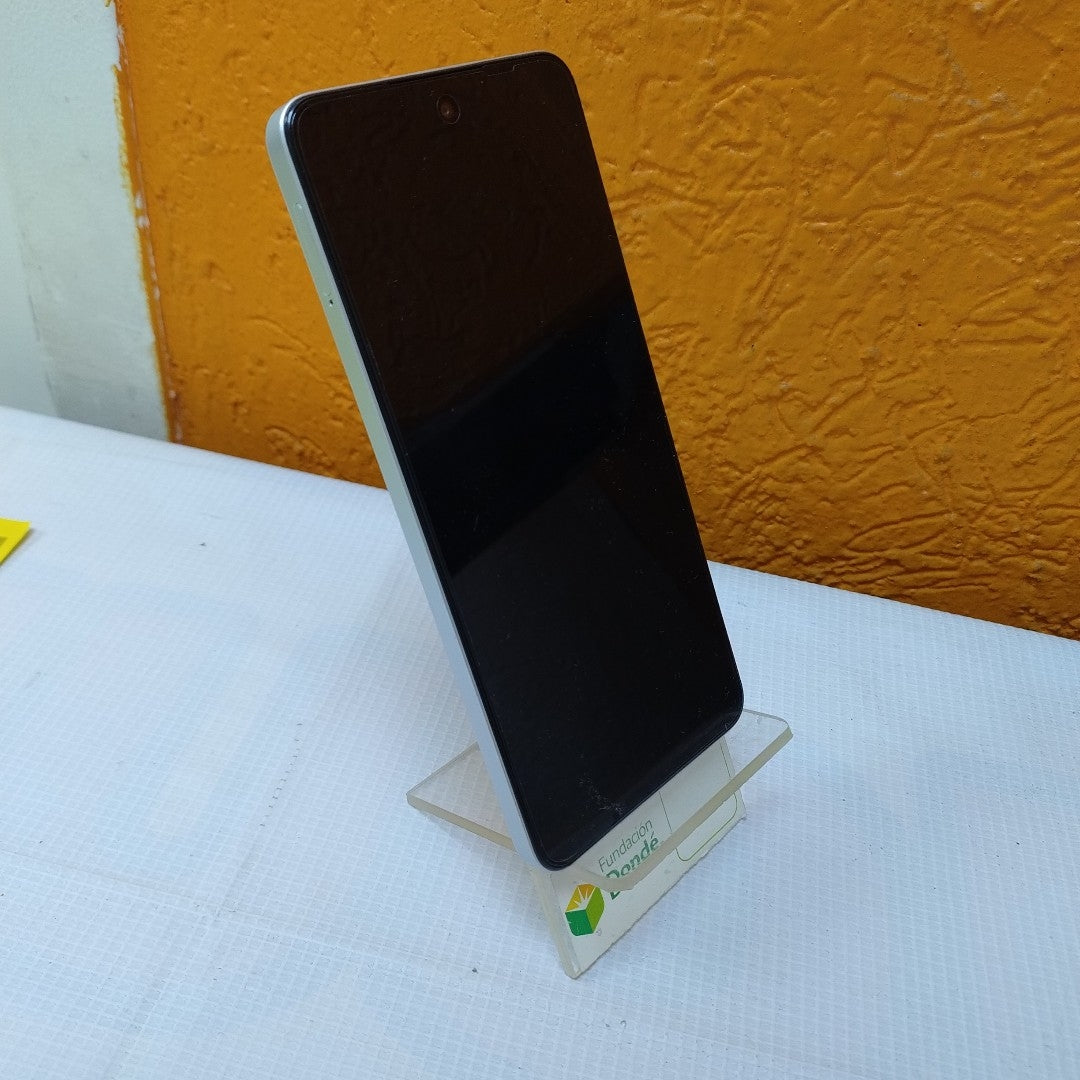 CELULAR OPPO  A5 CPH2727 (2025) 256 GB 4 GB RAM (SEMINUEVO)