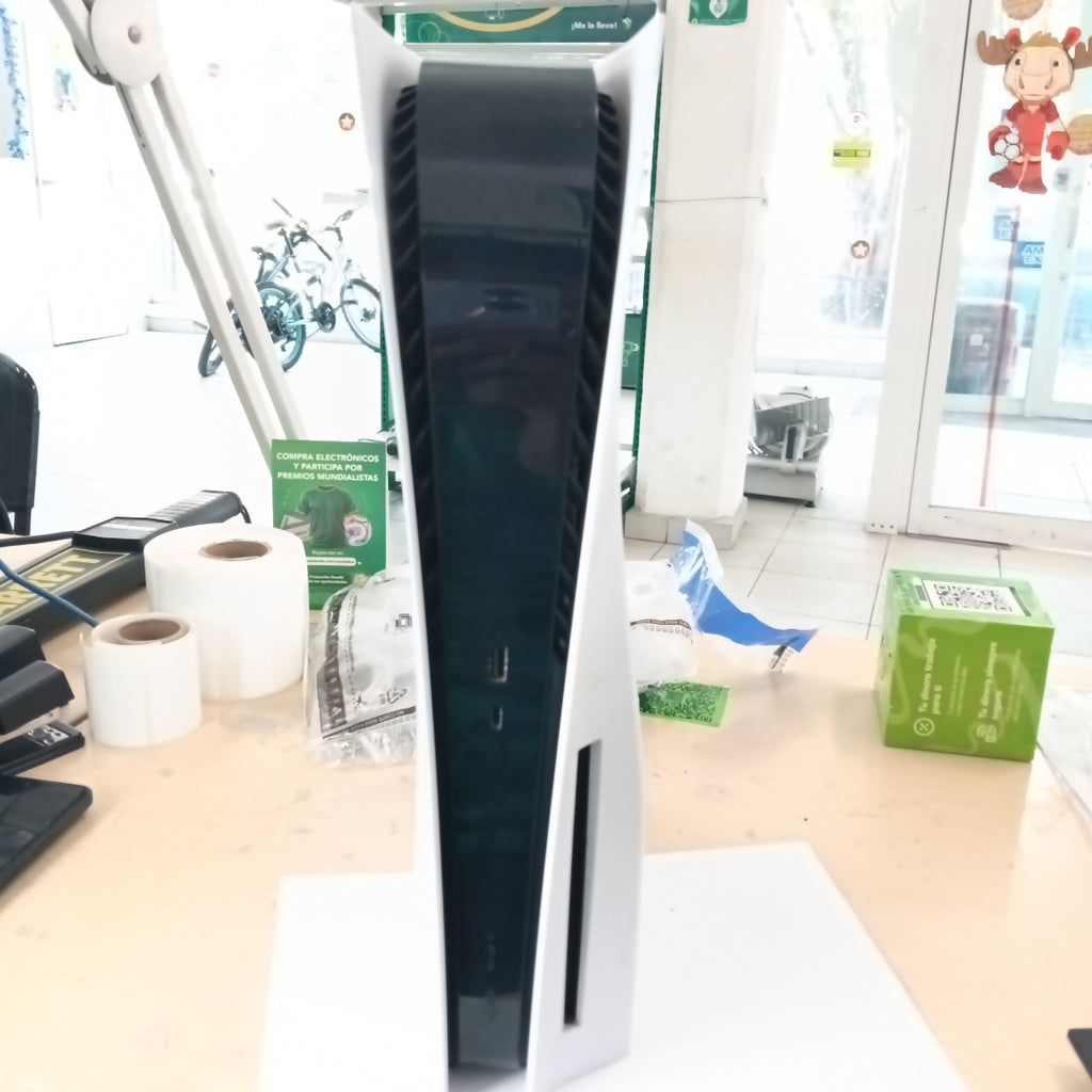 CONSOLA DE VIDEOJUEGO SONY PS5 825 SSD (SEMINUEVO)