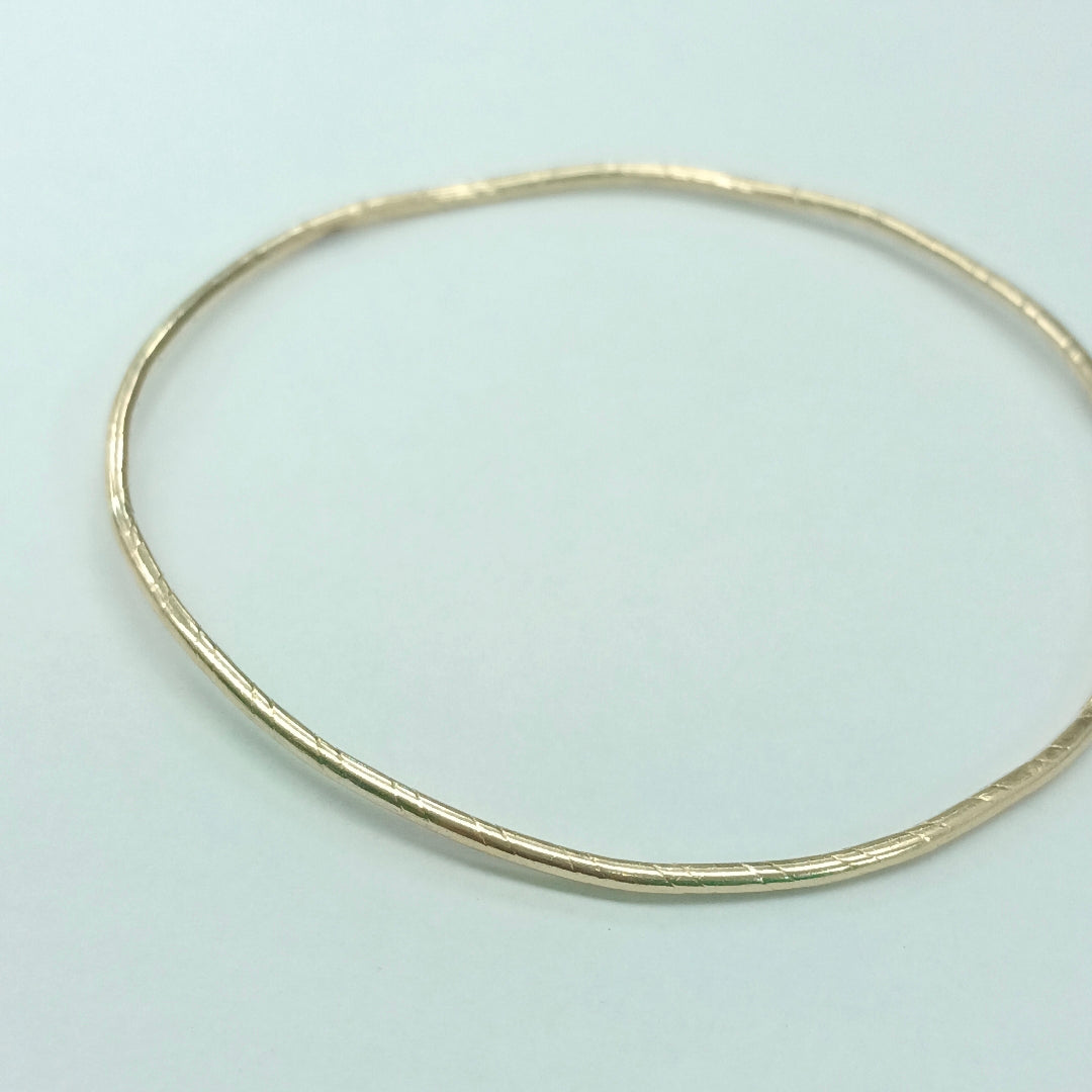 PULSERA RIGIDA ORO 14 K 3.7 GRMS (SEMINUEVO)