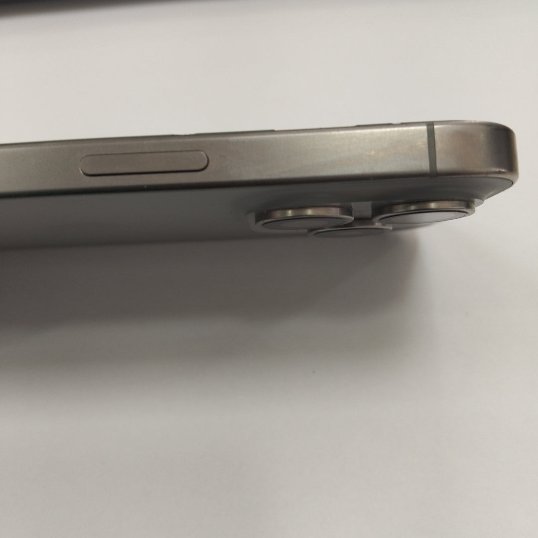 CELULAR APPLE IPHONE 15 PRO A3101 256 GB 8 GB RAM (SEMINUEVO)