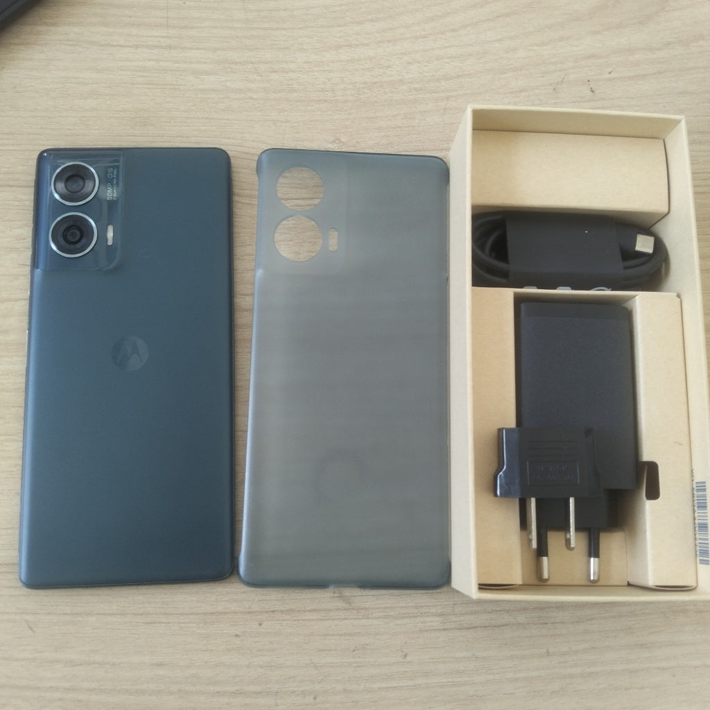 CELULAR MOTOROLA MOTO EDGE 50 FUSION XT2429-2 (2024) 512 GB 12 GB RAM (SEMINUEVO)