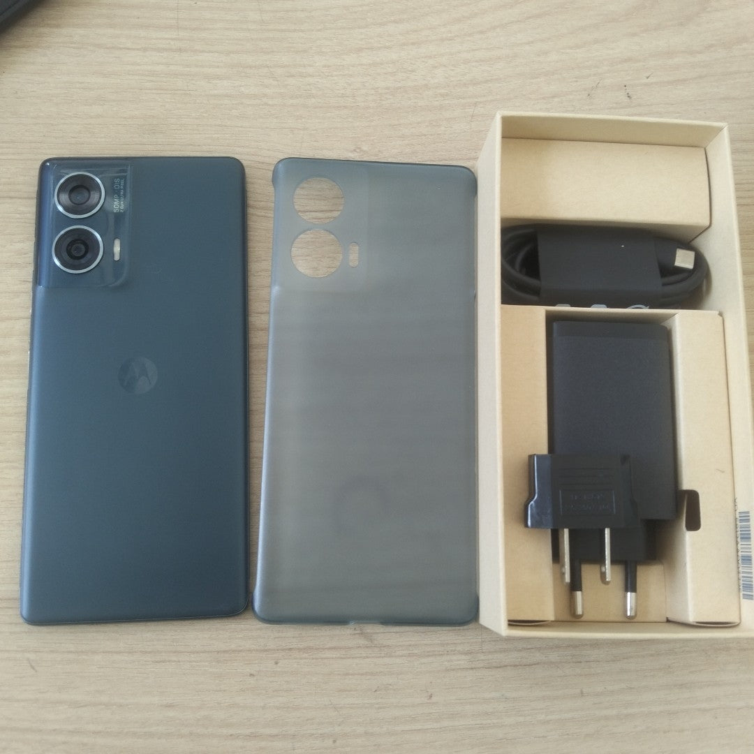 CELULAR MOTOROLA MOTO EDGE 50 FUSION XT2429-2 (2024) 512 GB 12 GB RAM (SEMINUEVO)