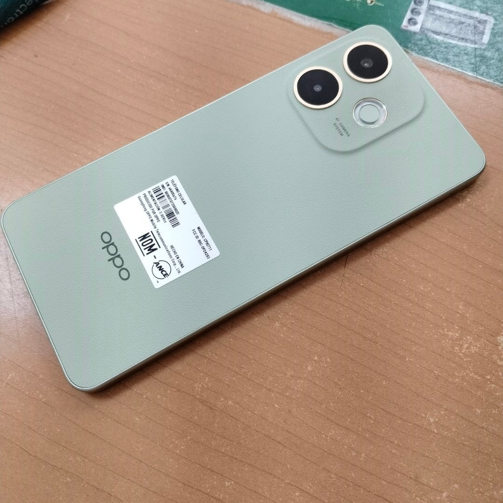 CELULAR OPPO  A5 PRO CPH2711 (2025) 256 GB 8 GB RAM (SEMINUEVO)