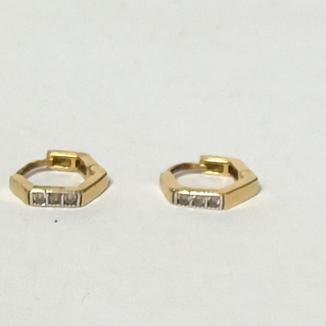 ARRACADAS PAR ORO 10 K 1.2 GRMS (SEMINUEVO)