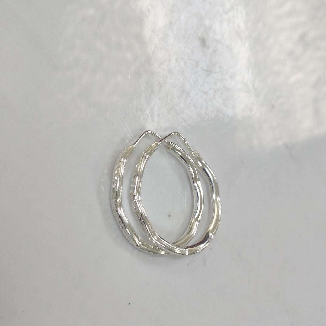 PAR ARRACADAS LABRADAS PLATA .925 2.6 GR (NUEVO)