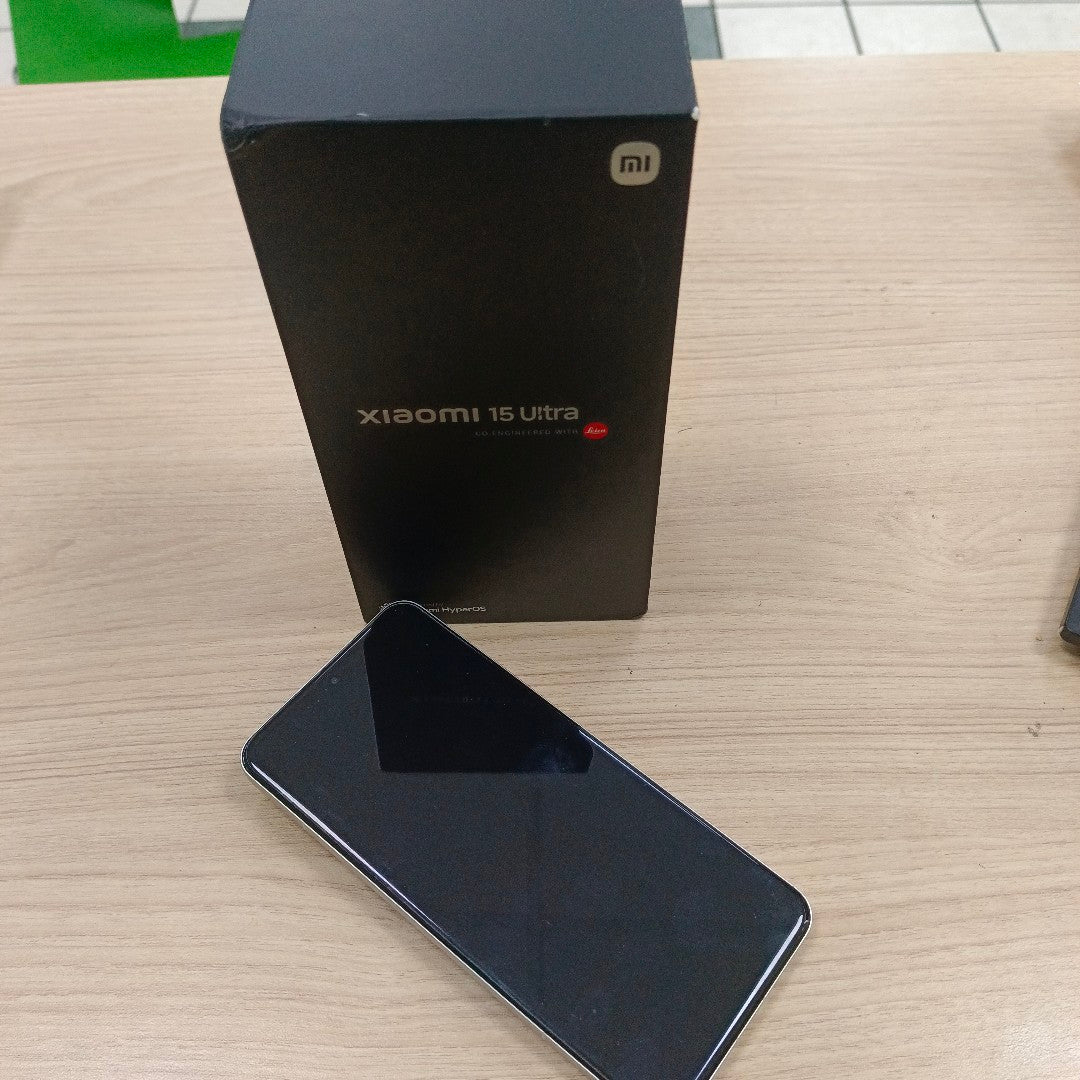 CELULAR XIAOMI 15 ULTRA 25019PNF3C (2025) 1 TB 16 GB RAM (SEMINUEVO)