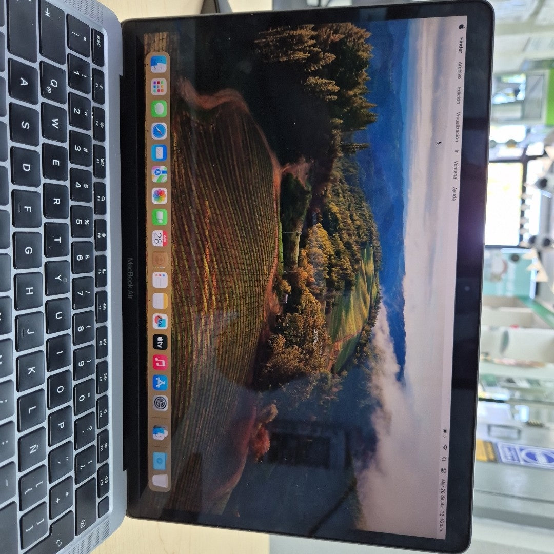 LAPTOP APPLE MACBOOK AIR 13" 2020 3.2 A2337 256 GB SSD 8 GB RAM (SEMINUEVO)