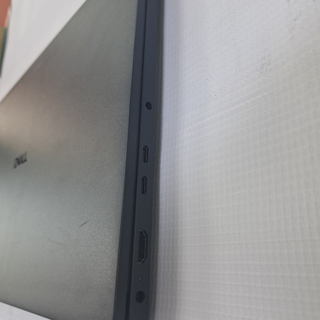 LAPTOP DELL PRO 14 PC14250 (2025) 1 TB SSD 32 GB RAM (SEMINUEVO)