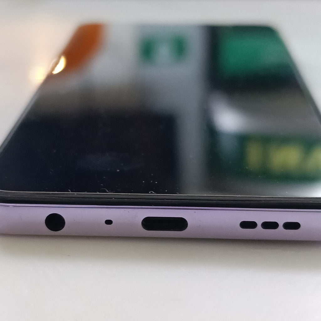 CELULAR OPPO  A80 5G CPH2639 (2024) 256 GB 8 GB RAM (SEMINUEVO)