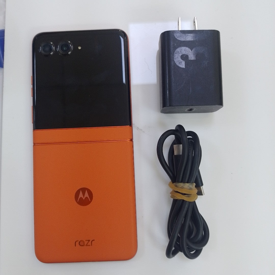 CELULAR MOTOROLA RAZR 50 5G XT2453-1 512 GB 12 GB RAM (SEMINUEVO)