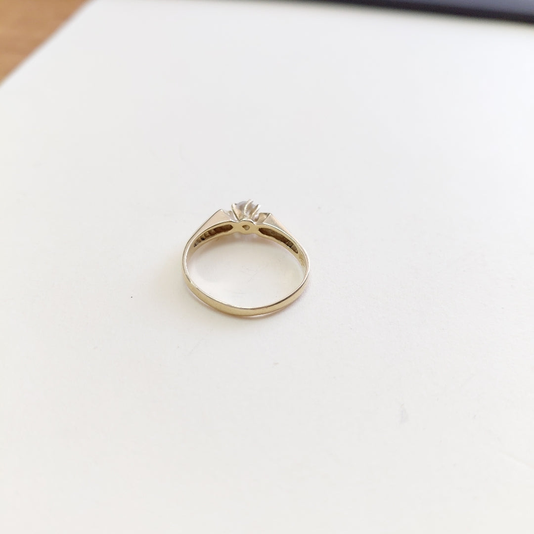 SOLITARIO ORO 14 K 2.3 GRMS (SEMINUEVO)